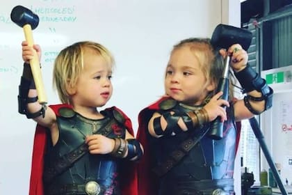 Los mellizos de Chris Hemsworth y Elsa Pataky al mejor estilo Thor