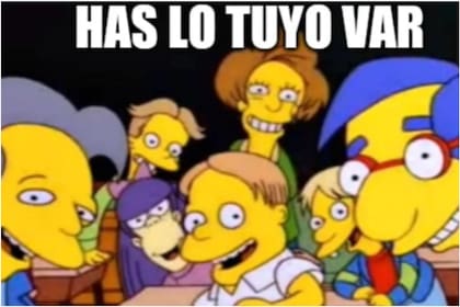 Los memes que decantaron del fallo arbitral en el encuentro de Banfield - River