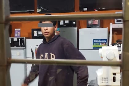 Los menores “pirañas” atemorizan a comerciantes de La Plata.