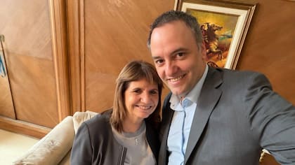 Los mensajes de funcionarios del Gobierno contra Tapia