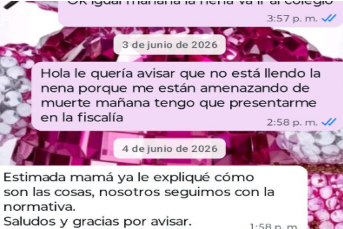 Los mensajes entre la víctima y la directora de la escuela donde estudia su hija