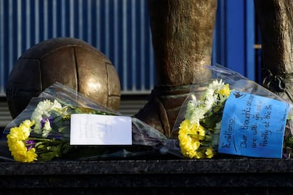 Los mensajes para Emiliano Sala en el estadio de Cardiff