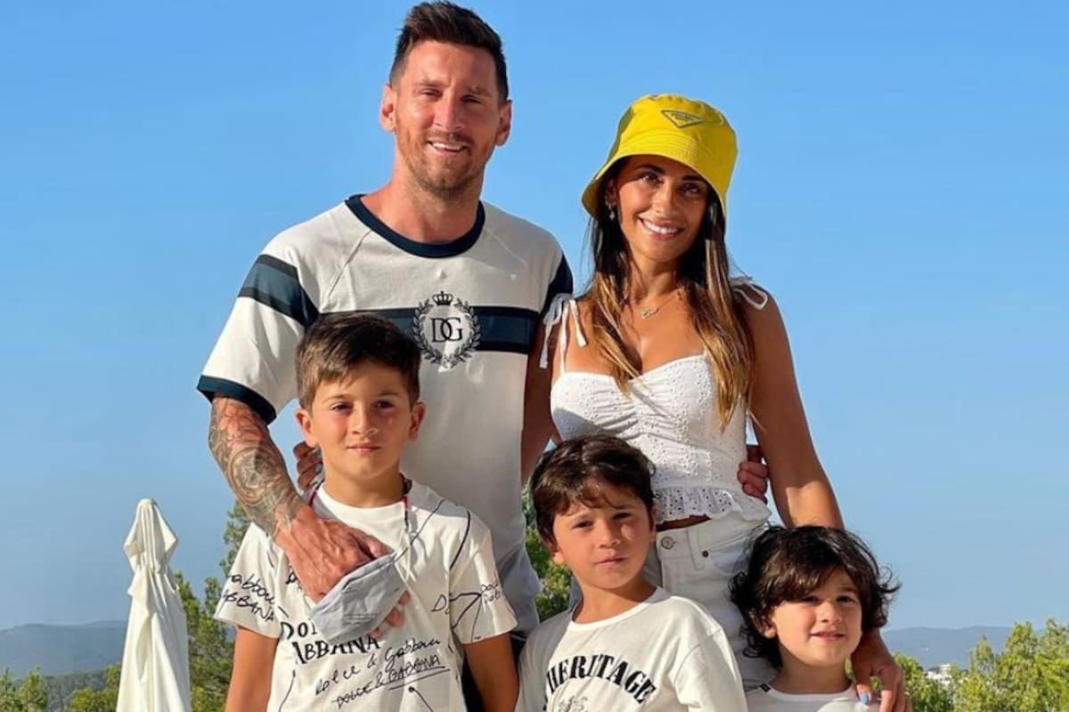 Los Messi viajaron a Disney y disfrutaron de una exclusiva comida en un restaurante ambientado en la película La Bella y la Bestia (Foto: Instagram @antonelaroccuzzo)