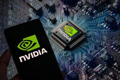 Los microchips de Nvidia están teniendo un papel protagónico en la revolución en IA.