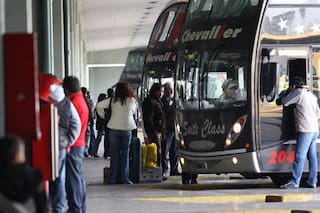 Low cost. Con descuentos de hasta 70%, los micros le dan pelea a los aviones