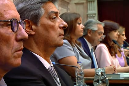 Los miembros de la Corte Suprema Rosenkrantz y Rosatti, durante la apertura de sesiones legislativas de este año