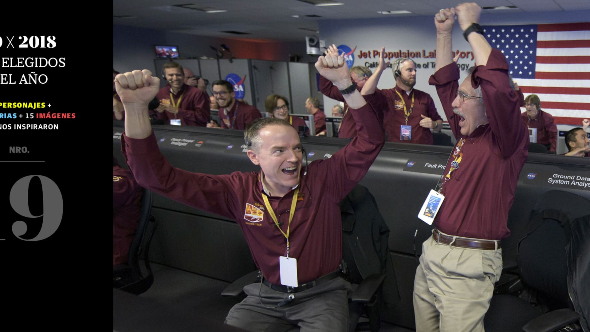 Los miembros del equipo de Mars Insight, Kris Bruvold, a la izquierda, y Sandy Krasner festejan, el lunes 26 de noviembre de 2018, dentro del Área de Apoyo de la Misión en el Laboratorio de Propulsión a Chorro de la NASA en Pasadena, California, después de recibir la confirmación de que el aterrizaj