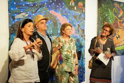 Los miembros del jurado de la Bienal y su coordinadora, Mercedes Avellaneda de Bocca