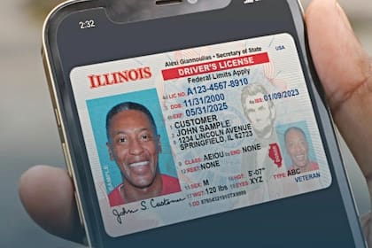 Los migrantes en Illinois pueden solicitar una licencia de conducir si cumplen con ciertos requisitos