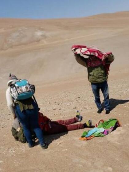Los migrantes pasaron sed y hambre al no llevar provisiones suficientes