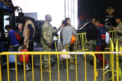 Los migrantes podrán permanecer en el refugio de Bruckner Boulevard por un máximo de 30 días