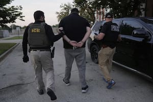 Los migrantes pueden utilizar una simple expresión de siete palabras en español para reducir sus posibilidades de deportación en California