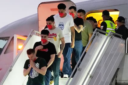 Los migrantes tienen derecho a ser notificados y poder presentar su caso antes de ser deportados a terceros países