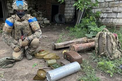 Los militares ucranianos encuentran decenas de minas rusas todos los días.