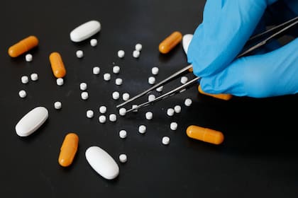 Los minicomprimidos de uso pediátrico pesan seis veces menos que uno convencional