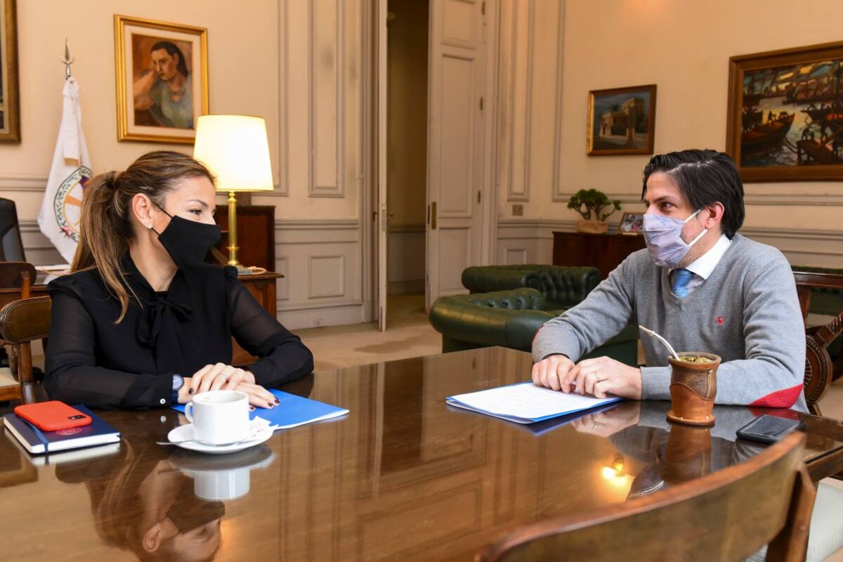 Los ministros de Educación de la Ciudad, Soledad Acuña, y de la Nación, Nicolás Trotta se reunieron en el Palacio Sarmiento