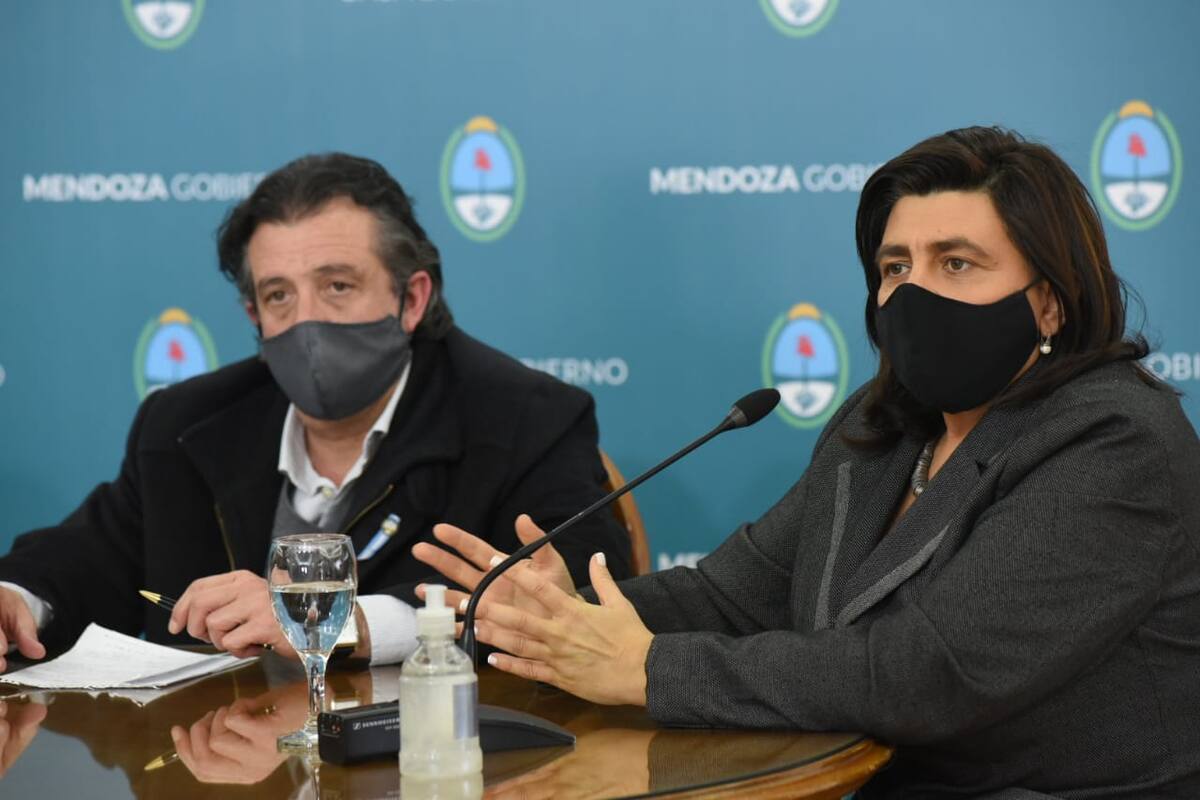 Los ministros de Gobierno y Turismo dieron a conocer los alcances de las nuevas medidas de restricciones.