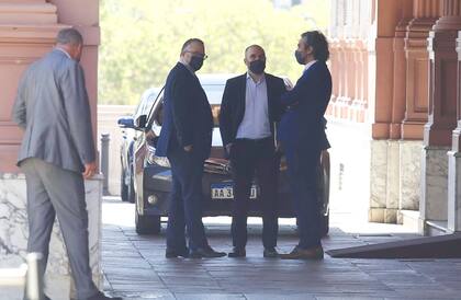 Los ministros Guzmán Kulfas y Cafiero, en casa de gobierno