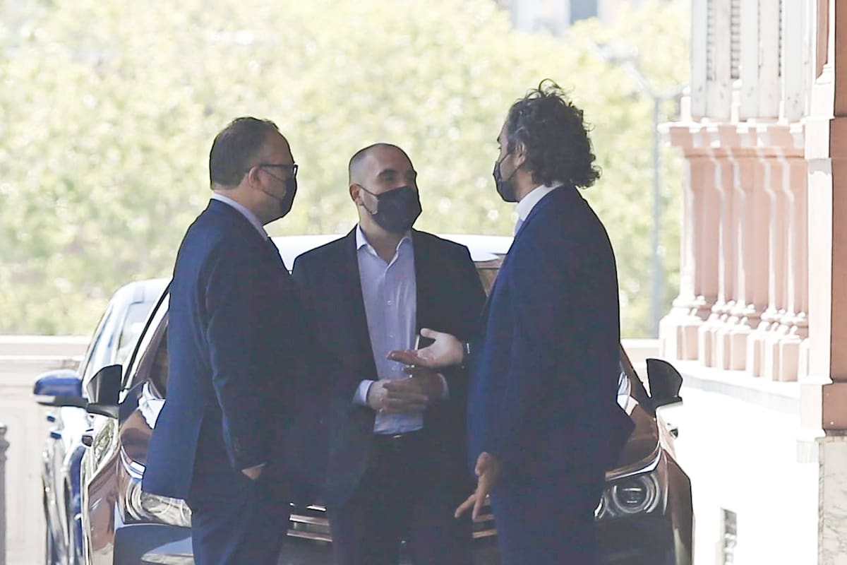 Los ministros Matías Kulfas, Martín Guzmán y Santiago Cafiero, en Casa de Gobierno