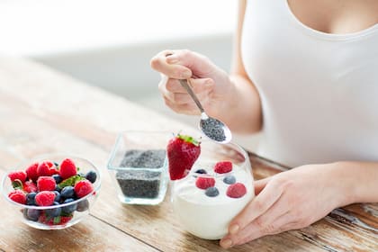 Los mitos y las verdades sobre el yogur: descubrí qué es falso y qué es verdadero sobre esta bebida