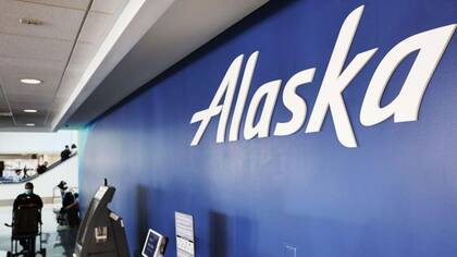 Los modelos 737 Max de Boeing, como el de Alaska Airlines, estuvieron implicados en dos graves accidentes de aviación