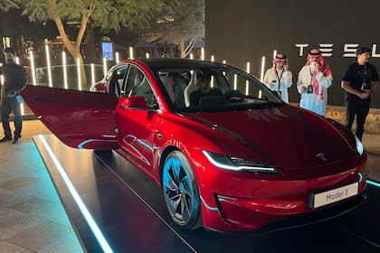 Los modelos Model S y Model X representaron menos del 0,5 % del total de entregas globales de Tesla durante 2024, según la Asociación de Distribuidores de Automóviles de China