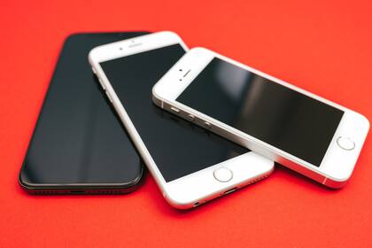 Los modelos y marcas de celulares que forman parte de la subasta del Banco Ciudad