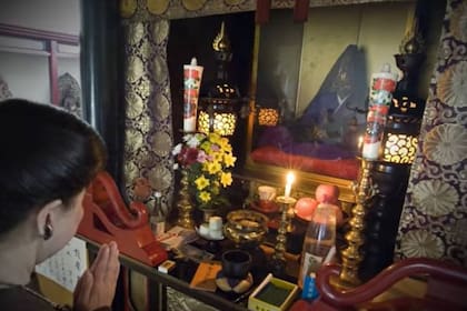 Los monjes que alcanzaron el sokushinbutsu son venerados en templos budistas, especialmente en la región de las tres montañas de Dewa Sanzan, en la prefectura de Yamagata, en Japón