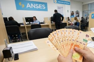 Los montos de las PNC de abril (imagen ilustrativa generada con IA)