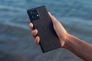 Los Motorola Edge 40 y 40 Pro suman certificación IP68 de protección contra agua y polvo, como sus competidores de otras marcas