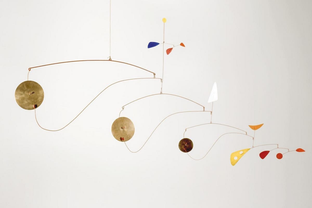 Los móviles de Calder en Proa, atracción irresistible y complicada