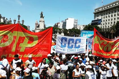 Los movimientos sociales celebraron la jura de Juan Carlos Alderete (CCC) como diputado nacional