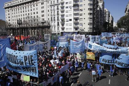 Los movimientos sociales reclamaron la sanción de la ley; las nuevas partidas irán a los comedores