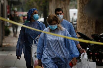 Los muertos reportados en el día superaron los 500 y el total es de más de 23.000