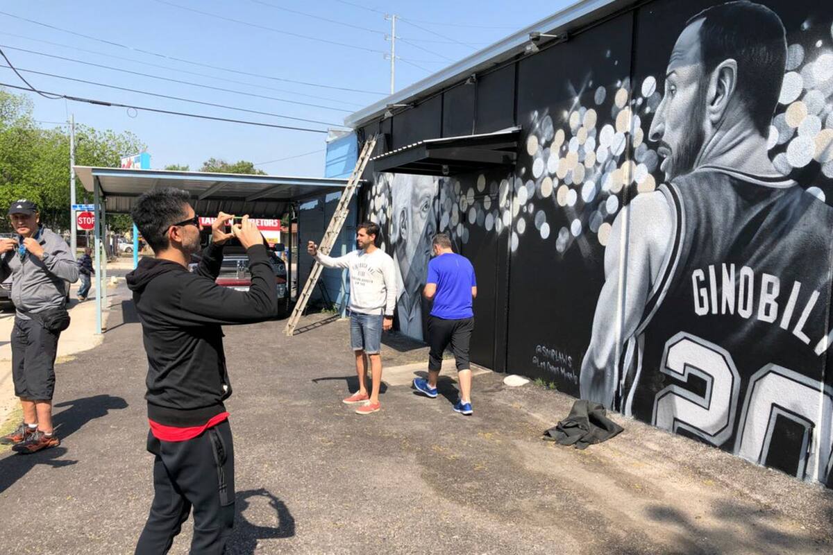 Los murales de Manu en san Antonio