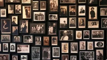 Los nazis confiscaron las pertenencias personales de los judíos que llegaron al campo de concentración.