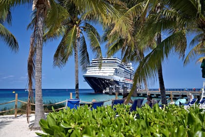 Los negocios de lavado llegaron al paraíso de Turk & Caicos, según el fiscal Stornelli