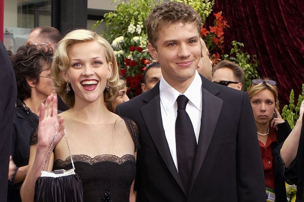 Los niños amantes. Se conocieron filmando y se enamoraron. Reese Witherspoon y Ryan Phillippe se casaron y tuvieron dos hijos juntos. Todo parecía felicidad hasta que él destrozó el corazón de la rubia.
