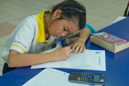 Los niños de Singapur obtienen mejores resultados en matemáticas que los de otros países