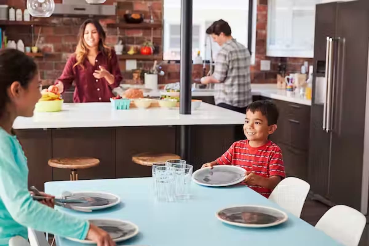 Los niños deberían ayudar con las tareas domésticas en casa