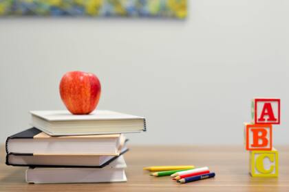 Los niños mayores e incluso los adultos aún pueden aprender otros idiomas