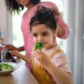 Seis formas respaldadas por la ciencia para lograr que los niños coman verduras