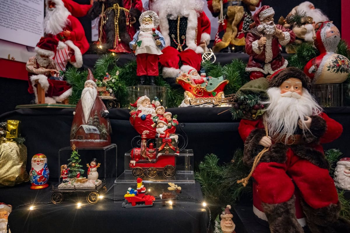 Los niños pueden crear sus propias cartas para Santa Claus, escribir deseos y participar en concursos de decoración navideña (Archivo)