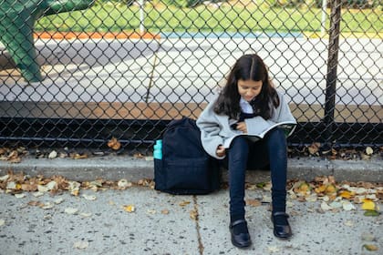 Los niños pueden sentirse estresados durante la adaptación a un nuevo colegio (Foto Pexels)