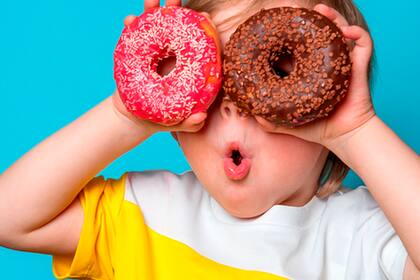 ¿Los niños que comen azúcar son más hiperactivos? Esta es la verdad detrás del mito