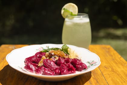 Los ñoquis de remolacha son un clásico de La Juanita.