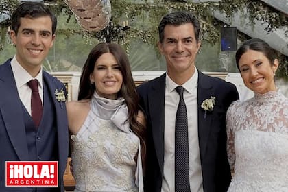 Los novios, Marcos Urtubey y María Florencia Díaz Montaño, posan con Juan Manuel Urtubey e Isabel Macedo