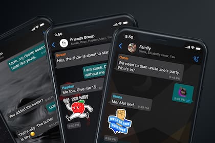 WhatsApp tiene opción de poner en modo oscuro y tiene diversos beneficios