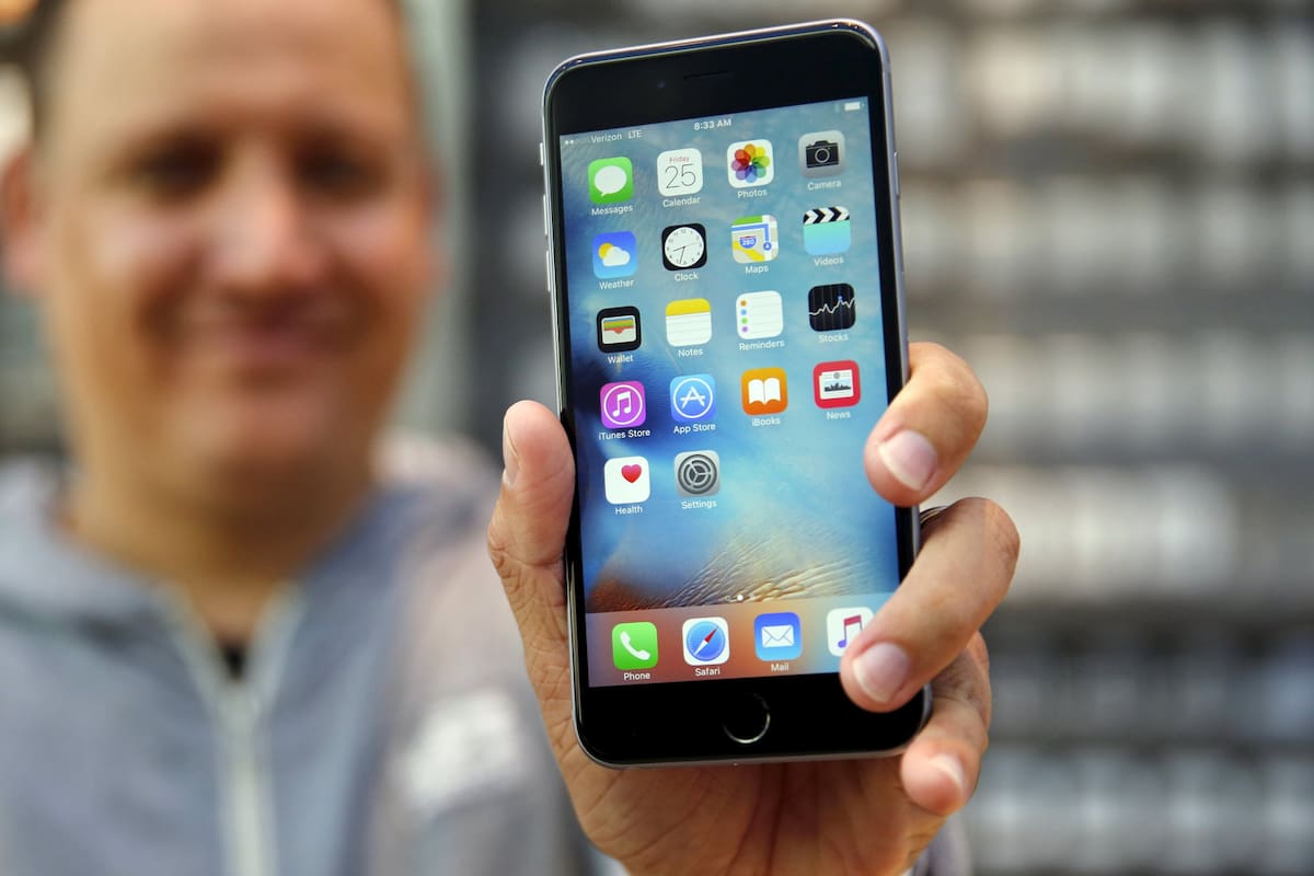 Los nuevos iPhone 6S y iPhone 6S Plus tienen una mejor cámara, de 12 megapixeles, junto a una pantalla táctil sensible a la presión ejercida por el usuario