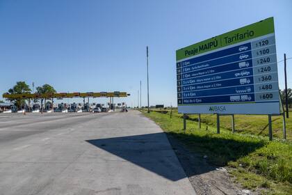 Los nuevos precios de los peajes y el combustible elevan los costos del viaje al mar